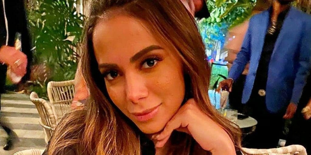Anitta faz sexo com outro na frente do namorado e conta segredo sobre anal: "Tenho dicas"