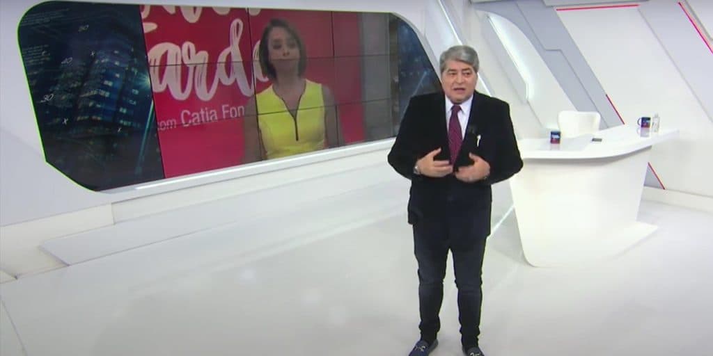 Ao vivo, Datena esculhamba o filho para Catia Fonseca e conta segredo íntimo do herdeiro: "Vigarista''