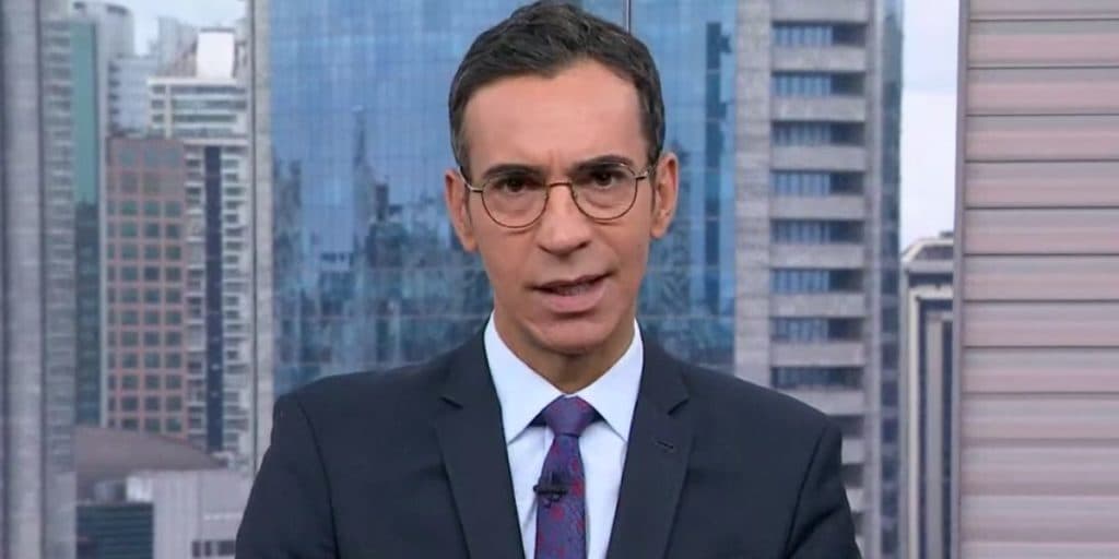 César Tralli interrompe jornal, derruba Maju Coutinho ao vivo na Globo e detona âncora: "Passar a bola"