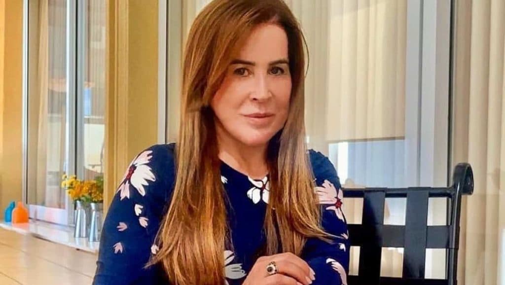 Zilu choca ao chamar filha de “cachorra” e assume que ama Zezé, após ouvir que mulher feia deve ser traída: "Sujeira"