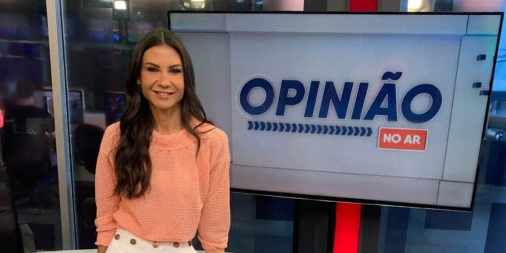 Apresentadora da RedeTV!, rival de bolsonaristas, entrega segredo para manter o controle: "Rezo"