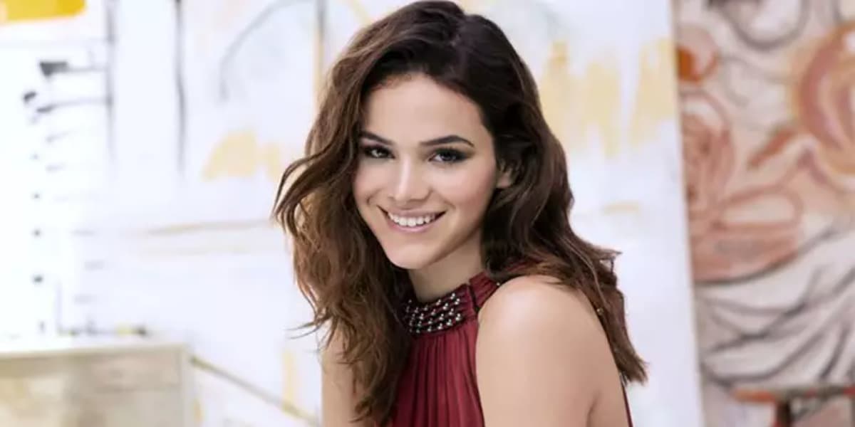 Bruna Marquezine surge com novo amor (Foto: Reprodução) Bruna Marquezine surge com novo amor (Foto: Reprodução)