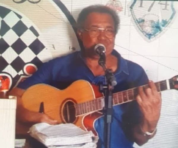 Cantor famoso foi encontrado morto em sua casa (Foto: Divulgação) Cantor famoso foi encontrado morto em sua casa (Foto: Divulgação)