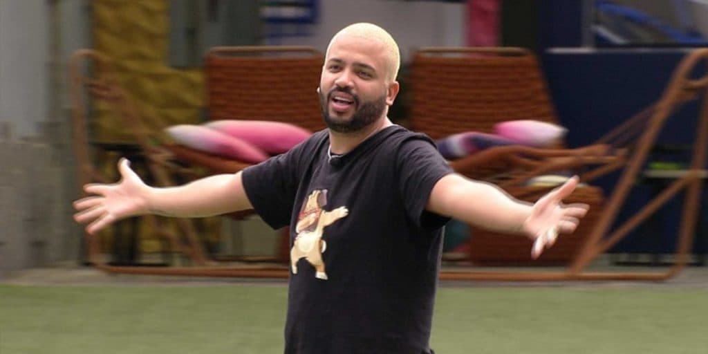 BBB21: Projota, após chamar líder de desgraçado, abre os braços e implora para não ser escorraçado: "Cedo"