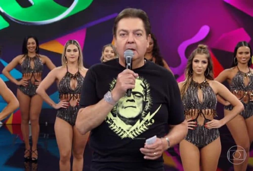 Escorraçadas da Globo, bailarinas do Faustão se estapeiam por salário miserável e expõem quem é Fausto Silva