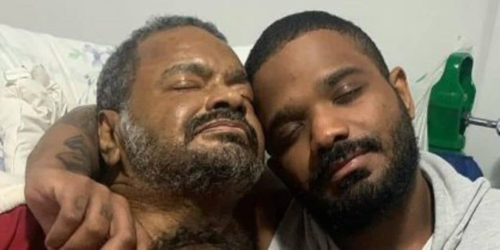 Arlindinho se debruça em cima da cama do pai, Arlindo Cruz, em estado vegetativo, e desmorona: "A dor me visita"