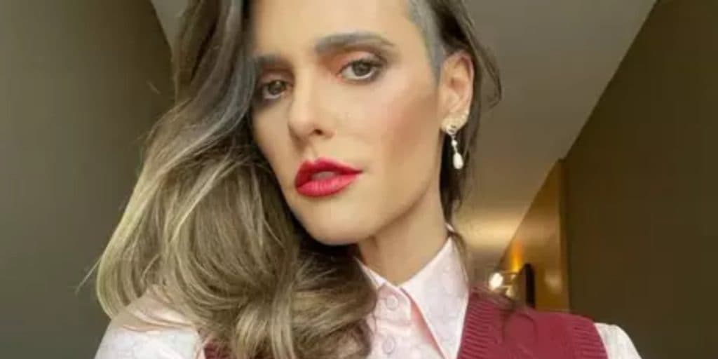 Fernanda Lima passa a perna em Luciano Huck e assume comando de programa na Globo às pressas