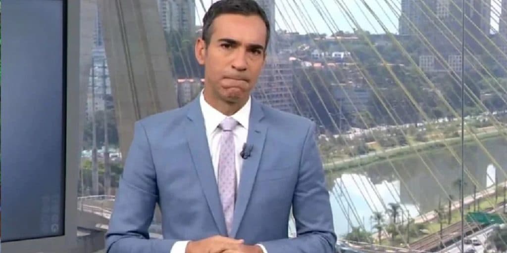 Após despedida da Globo, César Tralli cai no choro e recebe presente inusitado: “sem noção”