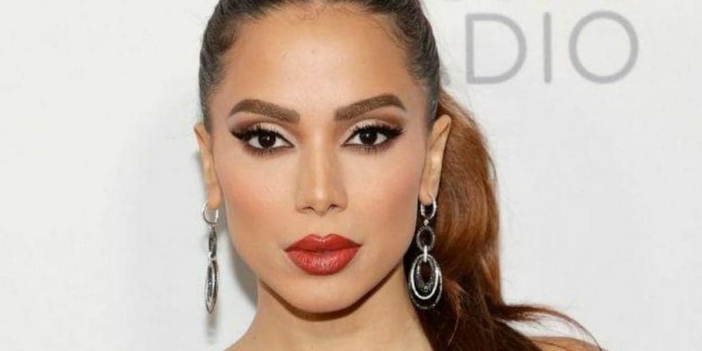 Anitta e Whindersson se mobilizam, ajudam vítimas na Bahia e escancaram hipocrisia de famosos: "Bando de rico nojento"