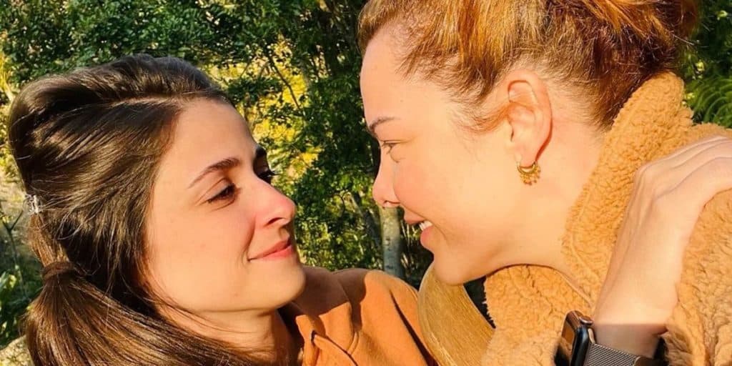 Fernanda Souza arranca maquiagem, surge de uma forma impressionante e confirma o que namorada acha