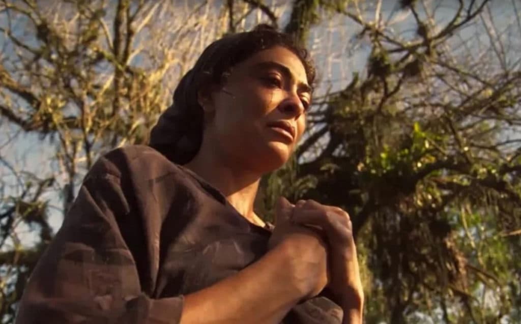 Pantanal: Maria Marruá enterra Gil, vira onça e jura vingança: "Vai pro inferno"