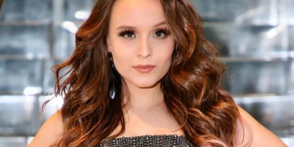 Larissa Manoela vai ao caminho oposto de estrelas, garante contrato fixo na Globo e salário absurdo vaza