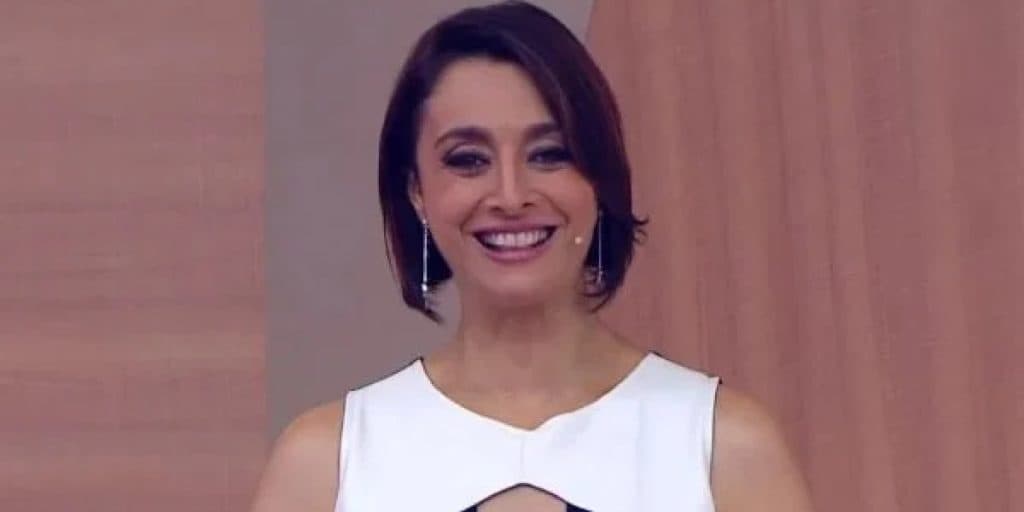 Discreta, Catia Fonseca publica série de imagens com famoso da Band, com quem é casada: "Tão maravilhoso"