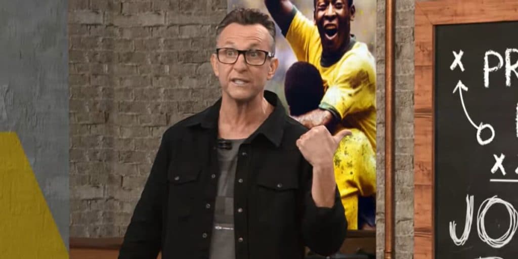 Neto escandaliza na Band, fala de intimidade de comentarista e confirma: "Eu beijo você agora aqui"