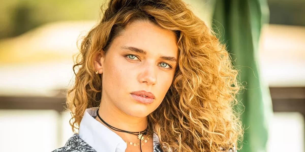 Bruna Linzmeyer Bruna Linzmeyer