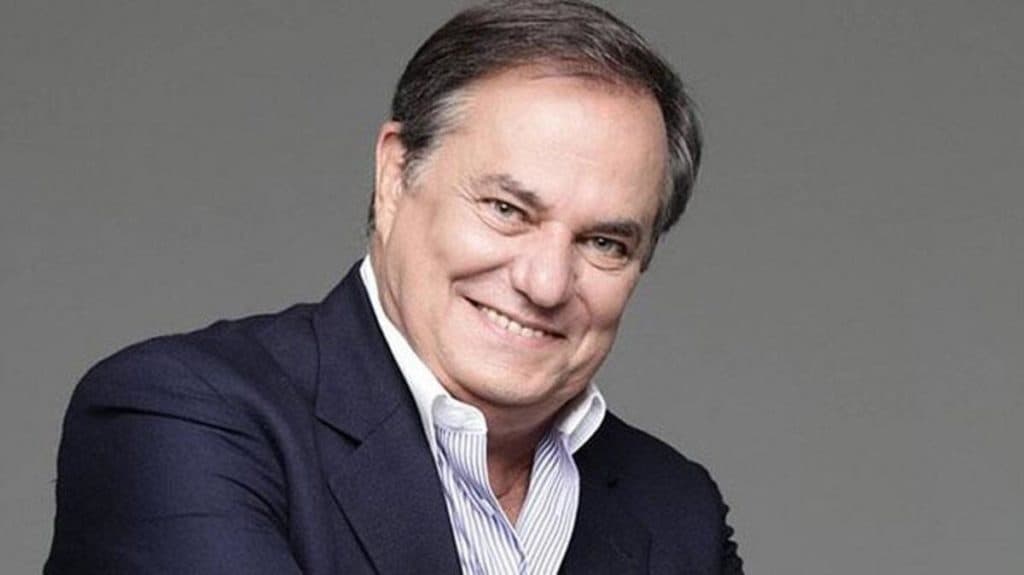 Há meses na RedeTV!, Ronnie Von aceita convite da Band e é confirmado no horário nobre da emissora