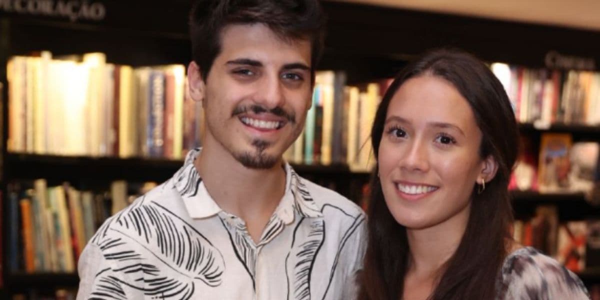 Aos 21 anos, Vicenzo Baricelli, filho do ator Luigi Baricelli faz rara aparição em lançamento de livro do pai e chama atenção com sua beleza de cair o queixo - Foto: Reprodução Aos 21 anos, Vicenzo Baricelli, filho do ator Luigi Baricelli faz rara aparição em lançamento de livro do pai e chama atenção com sua beleza de cair o queixo - Foto: Reprodução