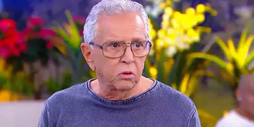 Carlos Alberto vê humorista o expor no SBT e dizer que ele não pagou contas na frente de todo mundo