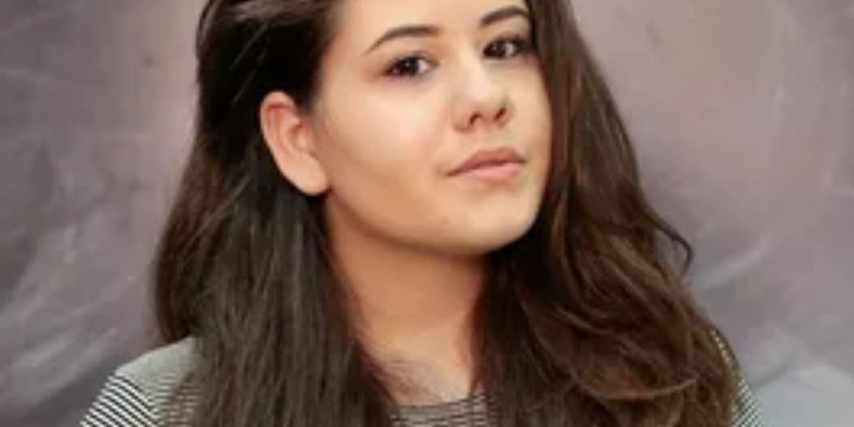 Atriz Ana Karolina Lannes , que foi a Ágata em Avenida Brasil, cresceu, se assumiu lésbica e tem beleza surpreendente - Foto Reprodução Atriz Ana Karolina Lannes , que foi a Ágata em Avenida Brasil, cresceu, se assumiu lésbica e tem beleza surpreendente - Foto Reprodução