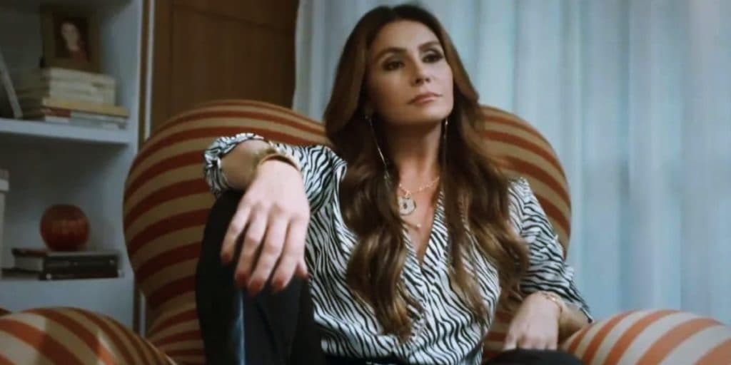 "Com o maior prazer", Helô dá as regras do jogo e deixa Stênio babando de ciúmes em Travessia