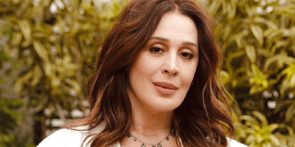 Claudia Raia fala de cenas de intimidade com Celulari em novela e faz confissão: "Deixa eu contar uma coisa"
