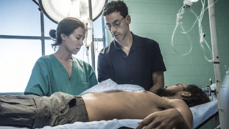 Sob pressão Discreta, Marjorie Estiano chocou o Brasil ao assumir romance com estrela da Globo Foto: Reprodução Sob pressão Discreta, Marjorie Estiano chocou o Brasil ao assumir romance com estrela da Globo Foto: Reprodução