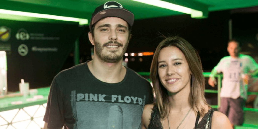 Ex de Thiago Rodrigues cobra atraso em pensão e desrespeito de acordo judicial: "Esqueceu com o tombo"