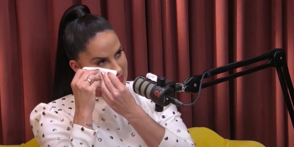 Graciele, noiva de Zezé, entrega o que passou ao ler mensagem em celular: "De me derrubar, de chorar"