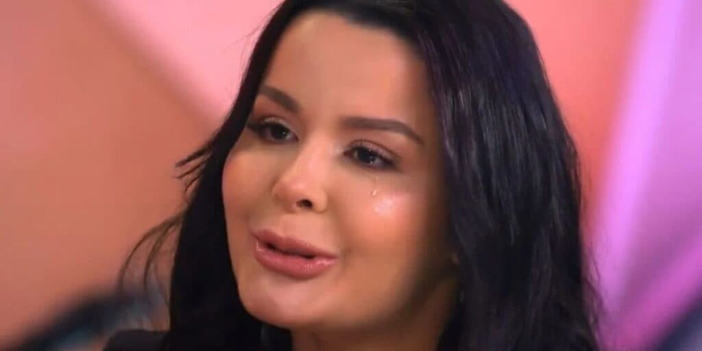 "Sumiu do radar", empresário fala de queda de avião de cantora e choro desesperado de Maraisa