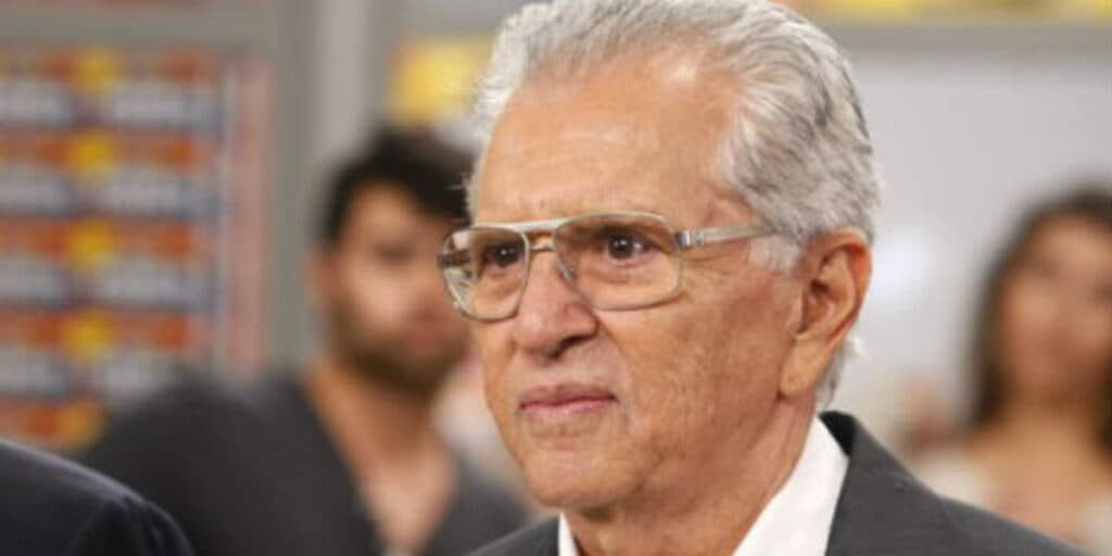 Choro em ligação e medo: como a notícia de demissão de estrela da Praça afetou Carlos Alberto