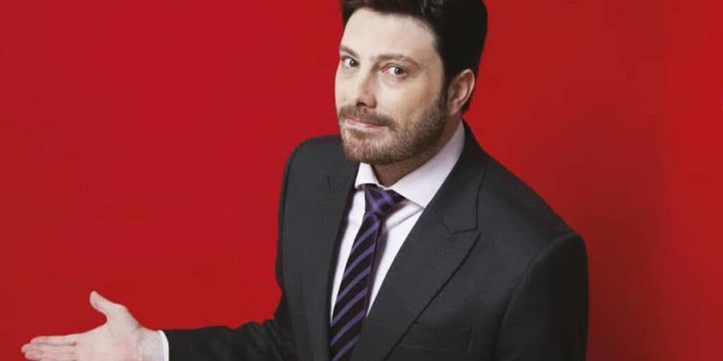 O salário que Danilo Gentili passou a ganhar ao deixar a Band e ir pro SBT é difícil de acreditar