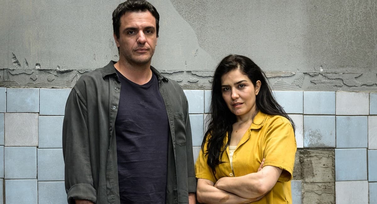Rodrigo Lombardi e Letícia Sabatella em "Carceireiros" (Foto Reprodução/Internet) Rodrigo Lombardi e Letícia Sabatella em "Carceireiros" (Foto Reprodução/Internet)