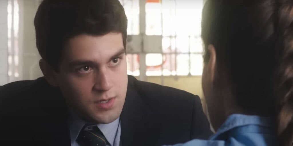 Amor Perfeito - Com proposta inesperada, Júlio tem o plano perfeito para tirar Marê da cadeia e fazer Gilda paga