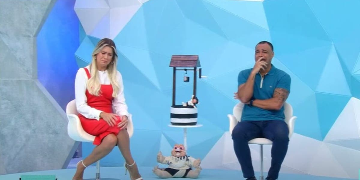 Os apresentadores tiraram sarro de Ronaldo Giovanelli pela eliminação do Corinthians no Campeonato Paulista (Reprodução: Jogo Aberto/ Band) Os apresentadores tiraram sarro de Ronaldo Giovanelli pela eliminação do Corinthians no Campeonato Paulista (Reprodução: Jogo Aberto/ Band)