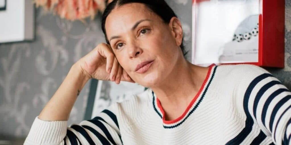 Record faz reunião secreta com global e substituição chocante de Carolina Ferraz pode acontecer