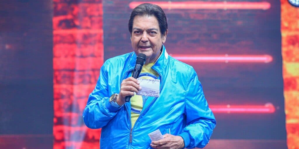 Exclusivo: Após negar briga com Paula Fernandes, Faustão teria banido outra cantora de peso em seu programa