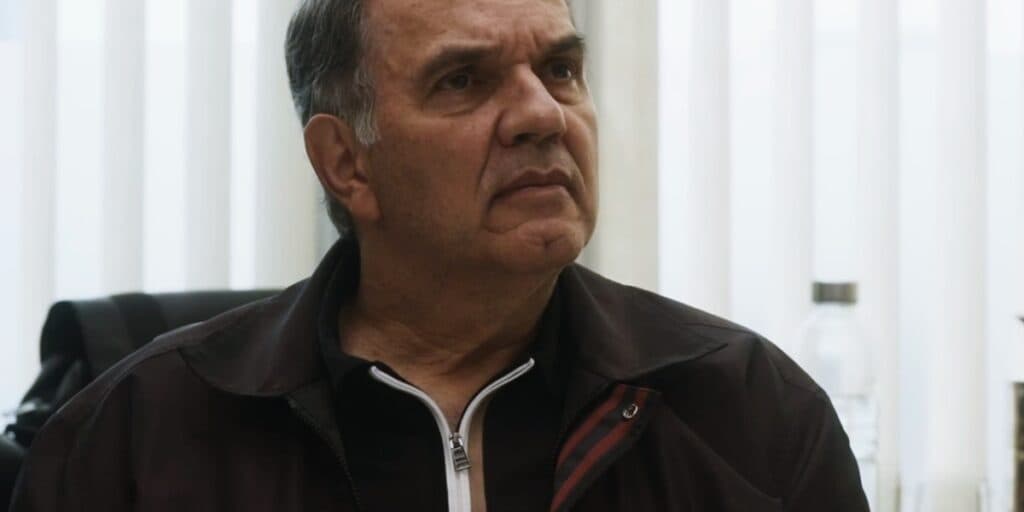 Final de Travessia: Guerra deixa de ser mão de vaca e dá presente chocante para Dina