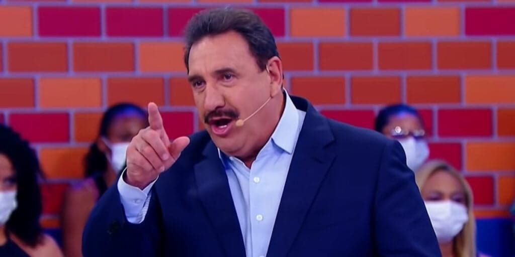Demitido do SBT e sem trabalho na TV, parceiro de Ratinho foi parar nas ruas e vive assim: "Até hoje"