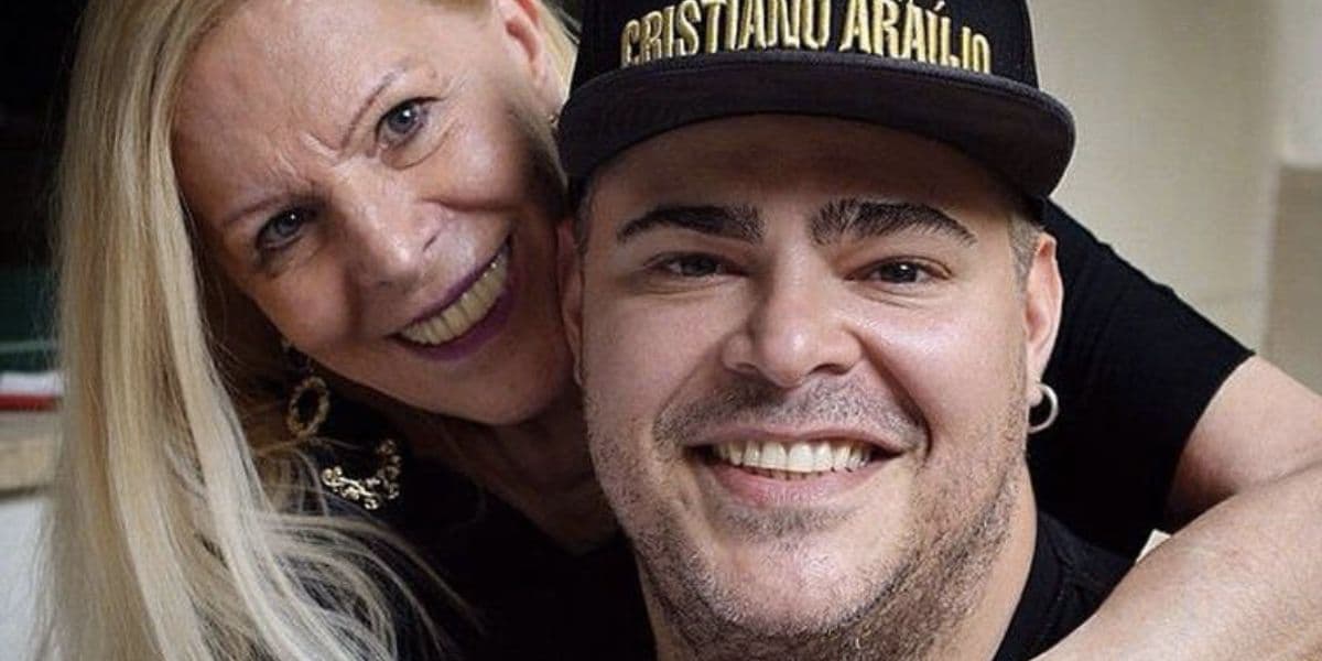 Cantora ao lado do filho (Foto: Reprodução / Instagram) Cantora ao lado do filho (Foto: Reprodução / Instagram)