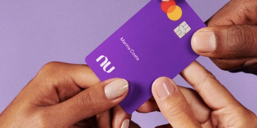 ALERTA neste sábado (30): Nubank está cancelando os cartões de crédito dos seus clientes por esse grave motivo