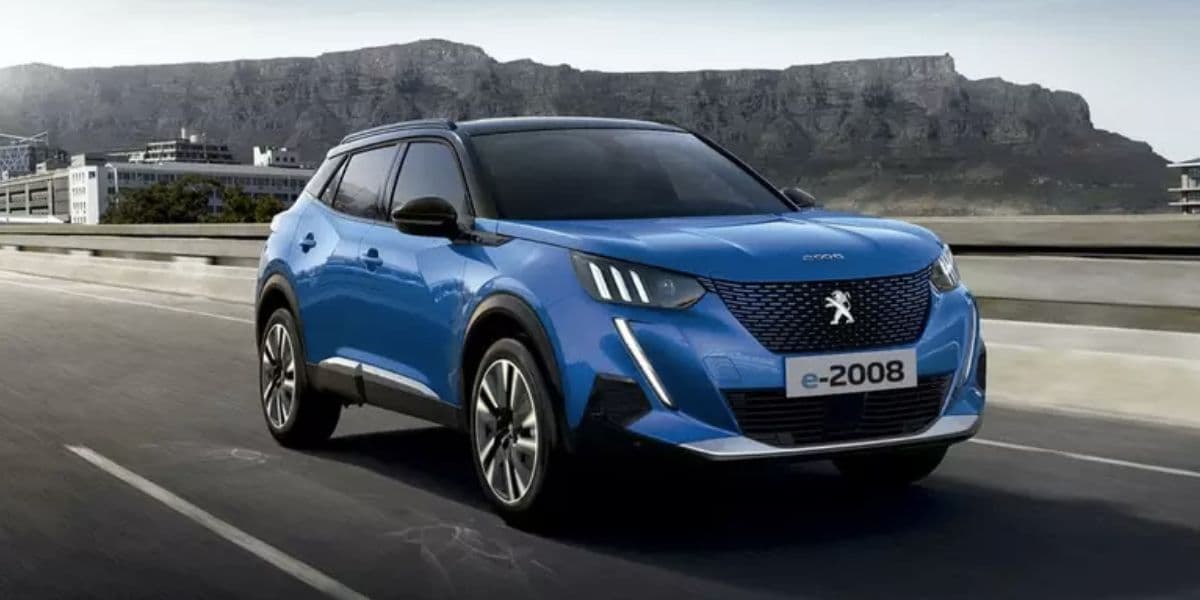 Peugeot e-2008 (Foto: Reprodução / Stellantis / Guia do Carro) Peugeot e-2008 (Foto: Reprodução / Stellantis / Guia do Carro)