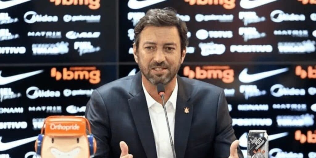 Fracasso, R$ 37 milhões no lixo e ADEUS: Duílio queimou fortuna do Corinthians e está de malas prontas