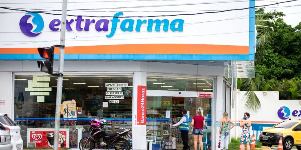 A Extrafarma teve todas as suas unidades compradas pela Pague Menos (Reprodução: Internet) A Extrafarma teve todas as suas unidades compradas pela Pague Menos (Reprodução: Internet)