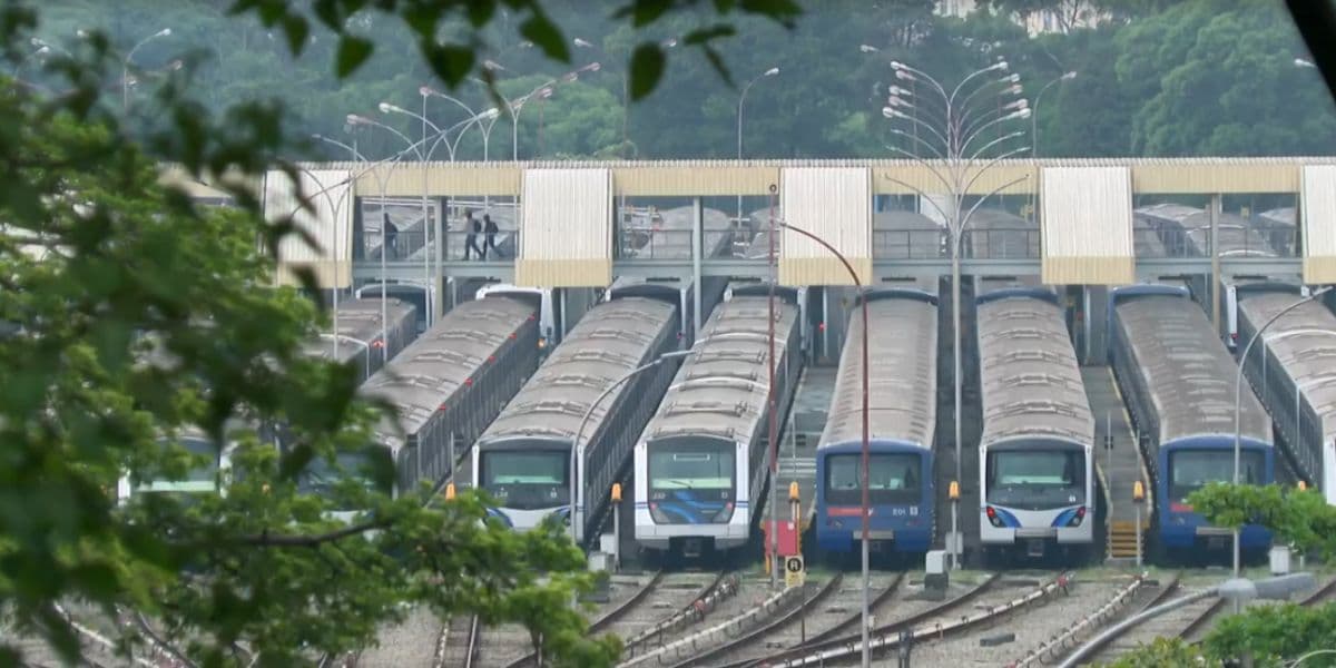 Transporte sobre trilho (Foto: Reprodução / Jornal Nacional da Globo) Transporte sobre trilho (Foto: Reprodução / Jornal Nacional da Globo)