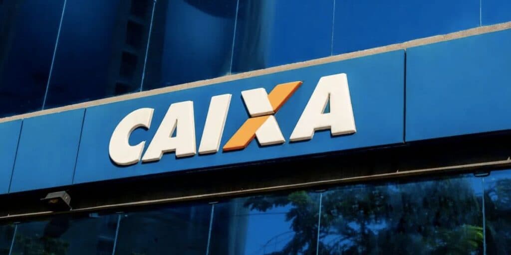 Novo auxílio às pressas, mais de R$ 600 e mutirão nas agências: 3 anúncios da Caixa com grana extra a milhões