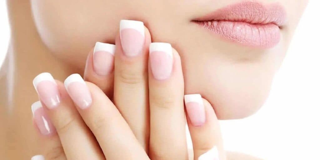 5 passos simples para cuidar das unhas, evitar quebra e dar fim a cutícula ressecada