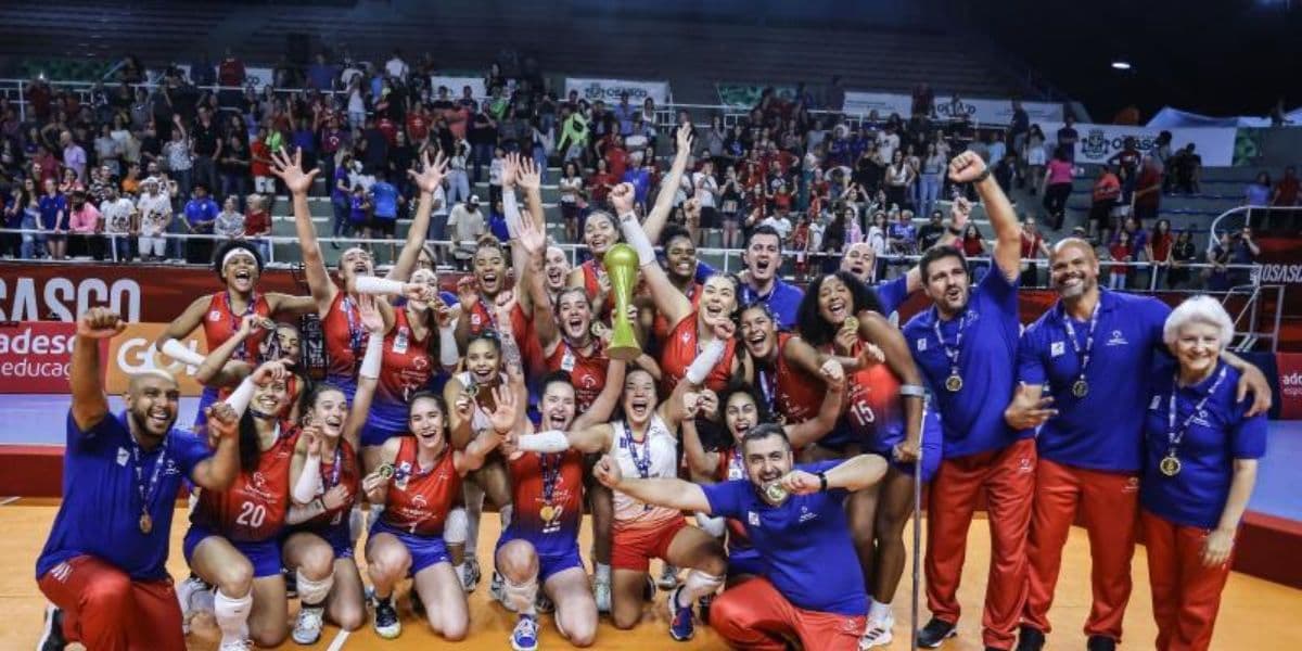 Time de vôlei do ADC Bradesco já foi campeão (Reprodução: Internet) Time de vôlei do ADC Bradesco já foi campeão (Reprodução: Internet)