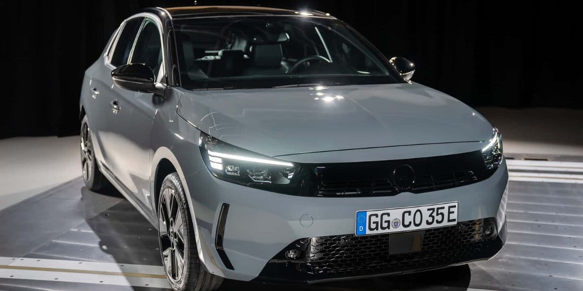 Opel Corsa vai estar disponível em 2024 (Reprodução: Internet) Opel Corsa vai estar disponível em 2024 (Reprodução: Internet)