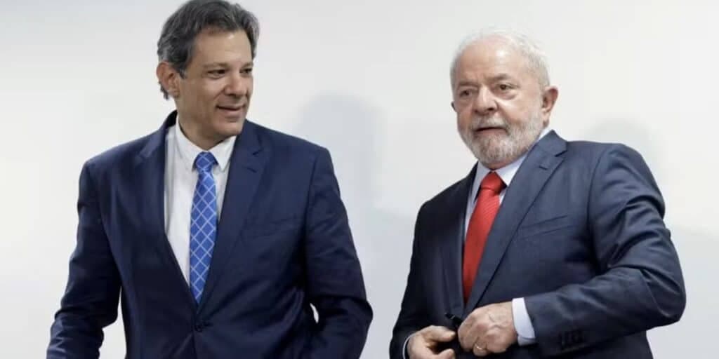 Fernando Haddad e Lula (Foto: Reprodução / Adriano Machado/File Photo / Reuters) Fernando Haddad e Lula (Foto: Reprodução / Adriano Machado/File Photo / Reuters)