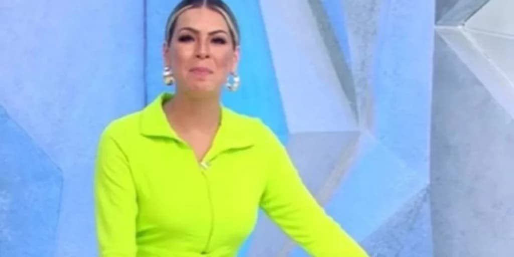 Renata Fan se emocionou ao falar sobre a morte do comentarista do Jogo Aberto (Foto: Reprodução/ Internet) Renata Fan se emocionou ao falar sobre a morte do comentarista do Jogo Aberto (Foto: Reprodução/ Internet)
